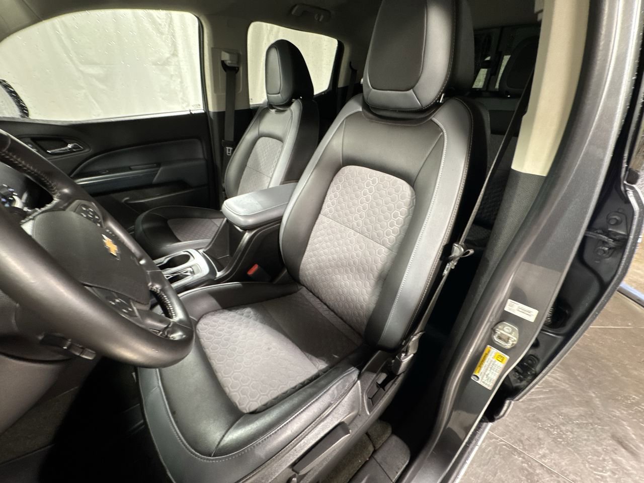 Used 2018 Chevrolet Colorado Z71 image 17