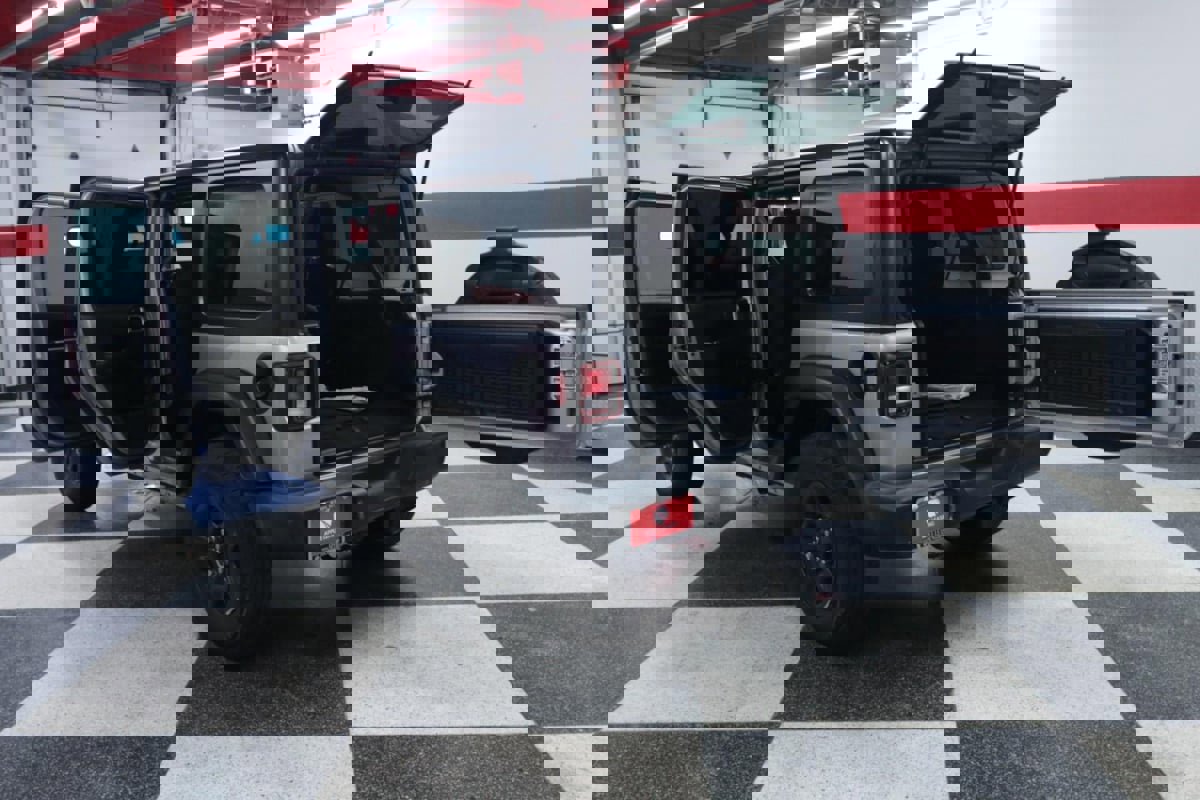 Used 2018 Jeep Wrangler Unlimited Sport image 28