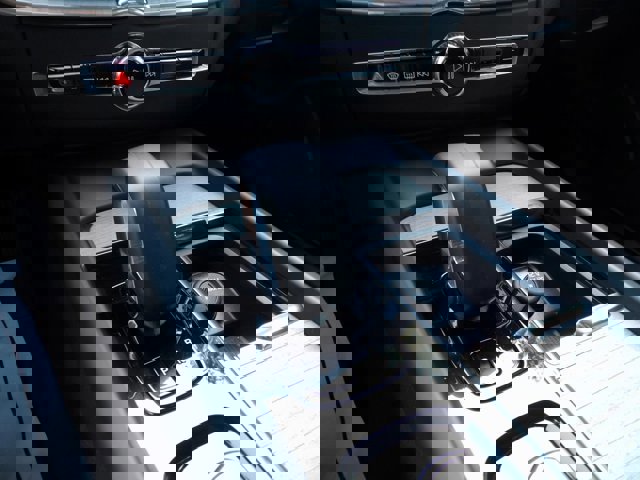 Certified 2025 Volvo XC60 B5 Plus image 20