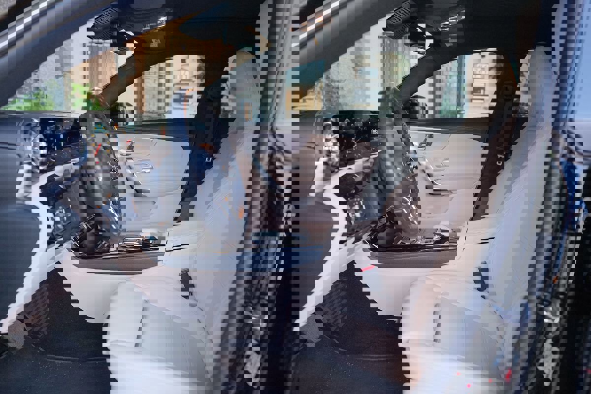 Used 2020 Mercedes-Benz CLA 250 image 11