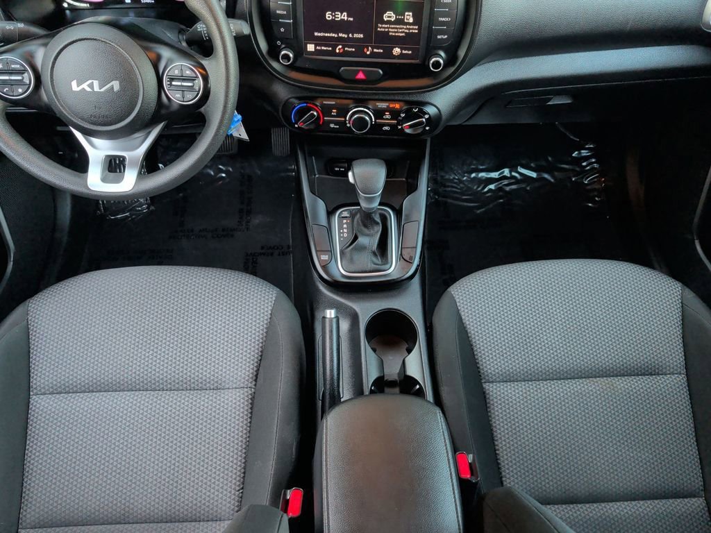 Used 2024 Kia Soul LX w/ Option Group 015 FWD image 14