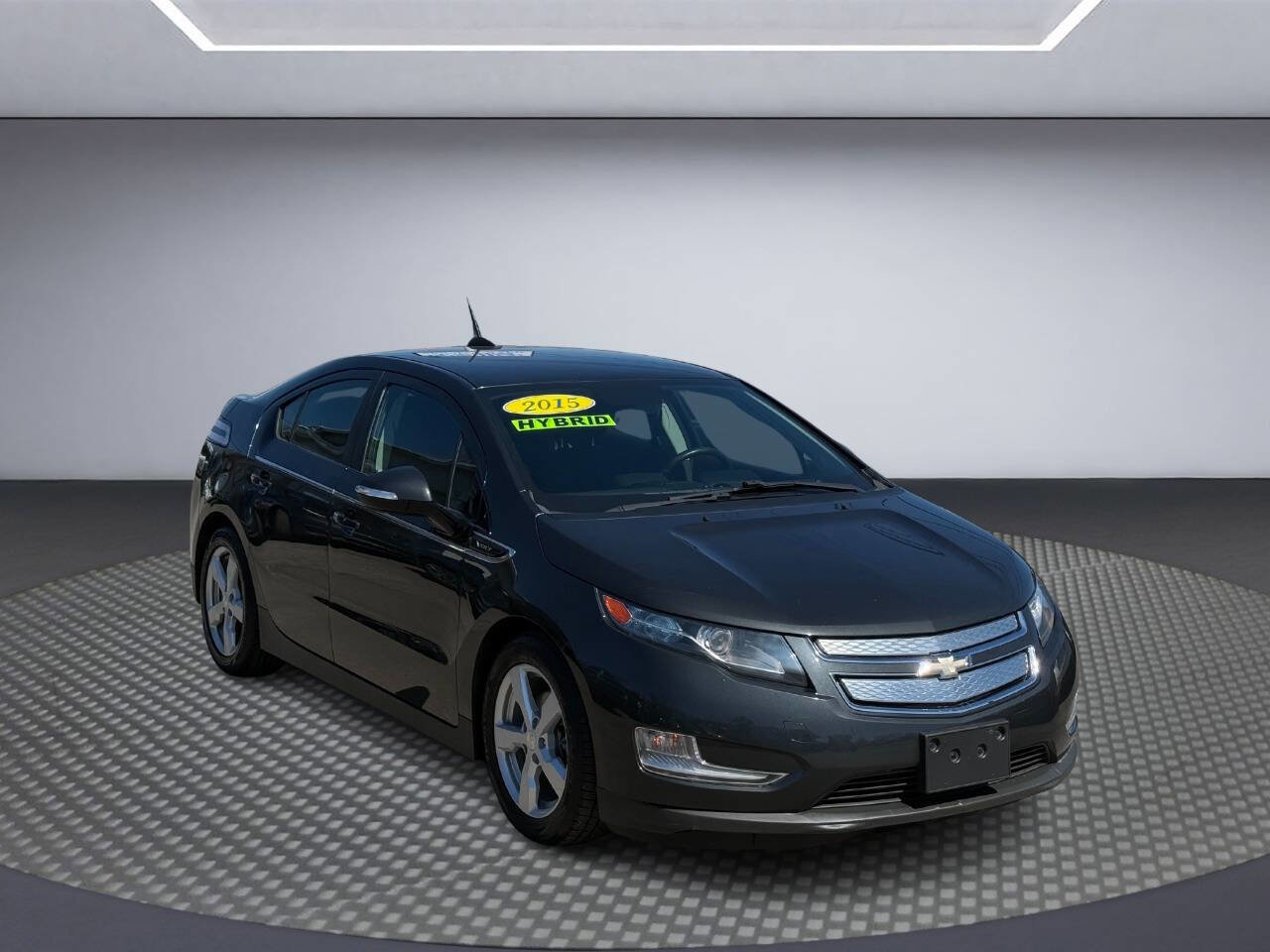 Used 2015 Chevrolet Volt FWD image 1