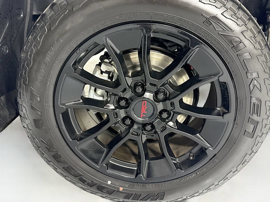 Used 2022 Toyota Tundra Limited w/ TRD Off-Road Package AWD/4WD image 33