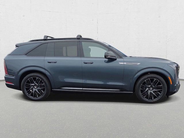 New 2025 Cadillac Escalade IQ Sport 1 w/ LPO, ONYX Package image 4