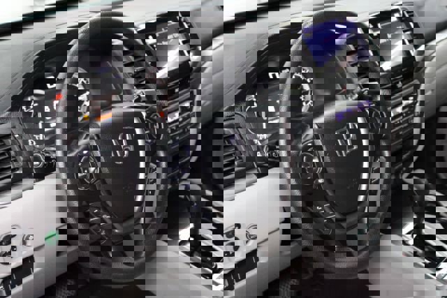 Used 2017 Honda Pilot EX image 11