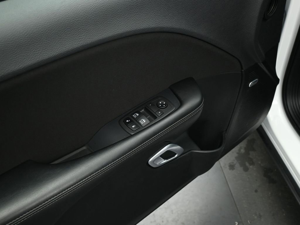 Used 2023 Dodge Challenger R/T image 10