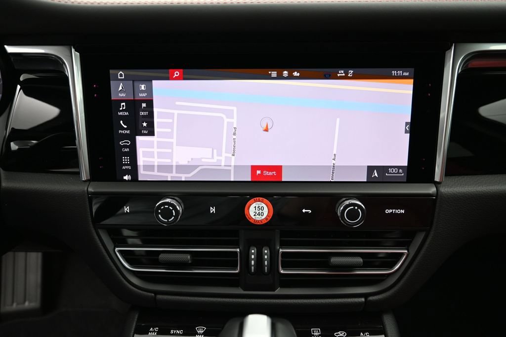 New 2026 Porsche Macan AWD/4WD image 13