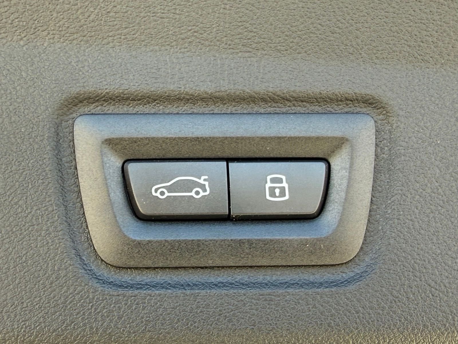 New 2026 BMW i4 eDrive40 RWD image 17