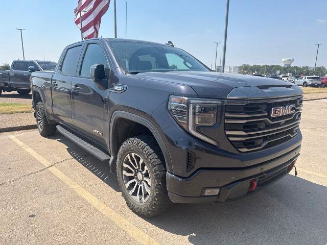 Used 2023 GMC Sierra 1500 AT4 w/ AT4 Premium Package AWD/4WD image 3