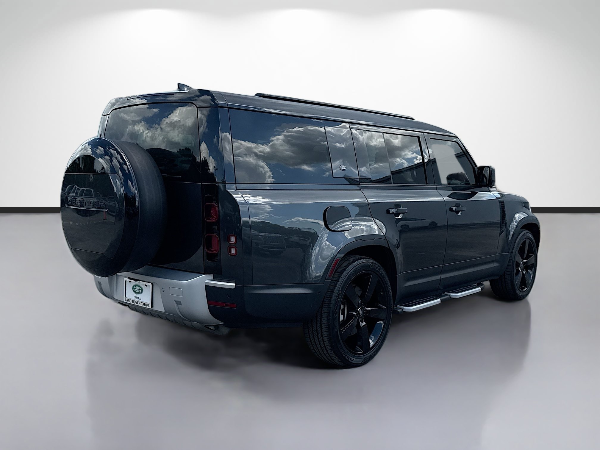 Used 2024 Land Rover Defender 130 S AWD/4WD image 5