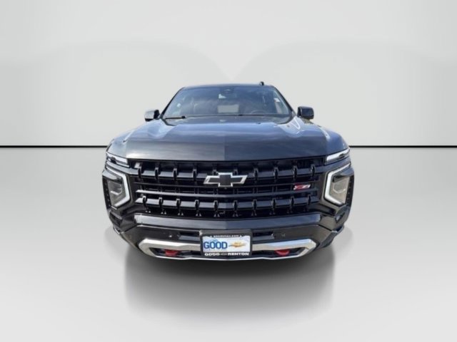 Used 2025 Chevrolet Suburban Z71 AWD/4WD image 8