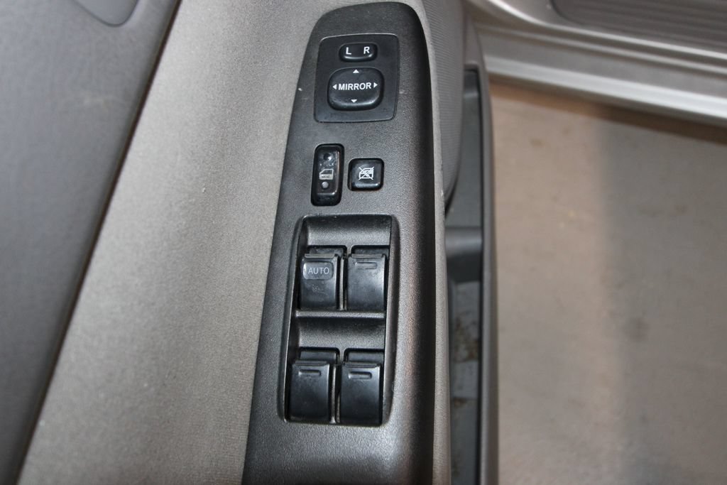 Used 2006 Toyota Camry FWD image 6