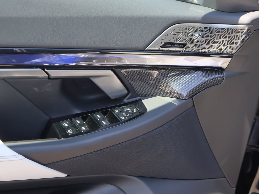 New 2026 BMW M5 w/ Executive Package image 28