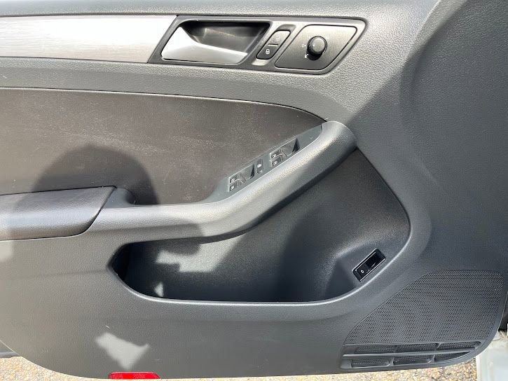 Used 2016 Volkswagen Jetta Sport image 6