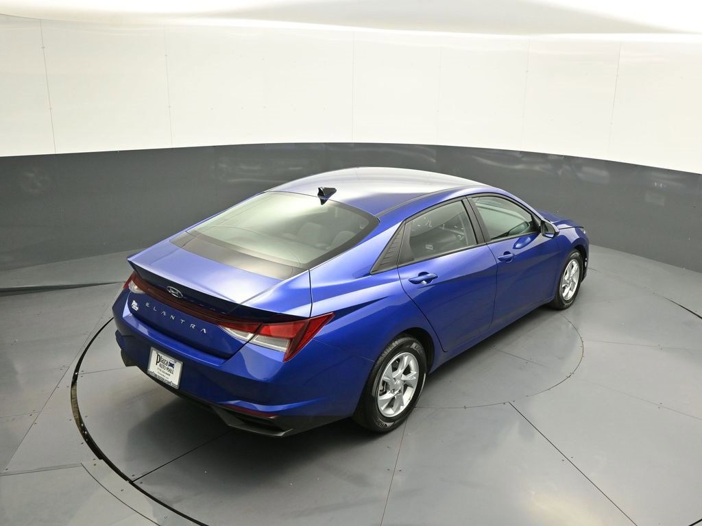 Certified 2023 Hyundai Elantra SE w/ Cargo Package image 37