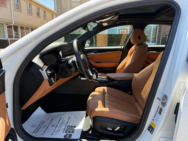 Used 2022 BMW 530i xDrive w/ Convenience Package image 26