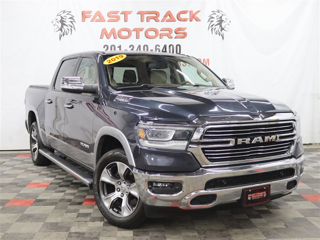 Used 2019 RAM 1500 Laramie AWD/4WD image 3