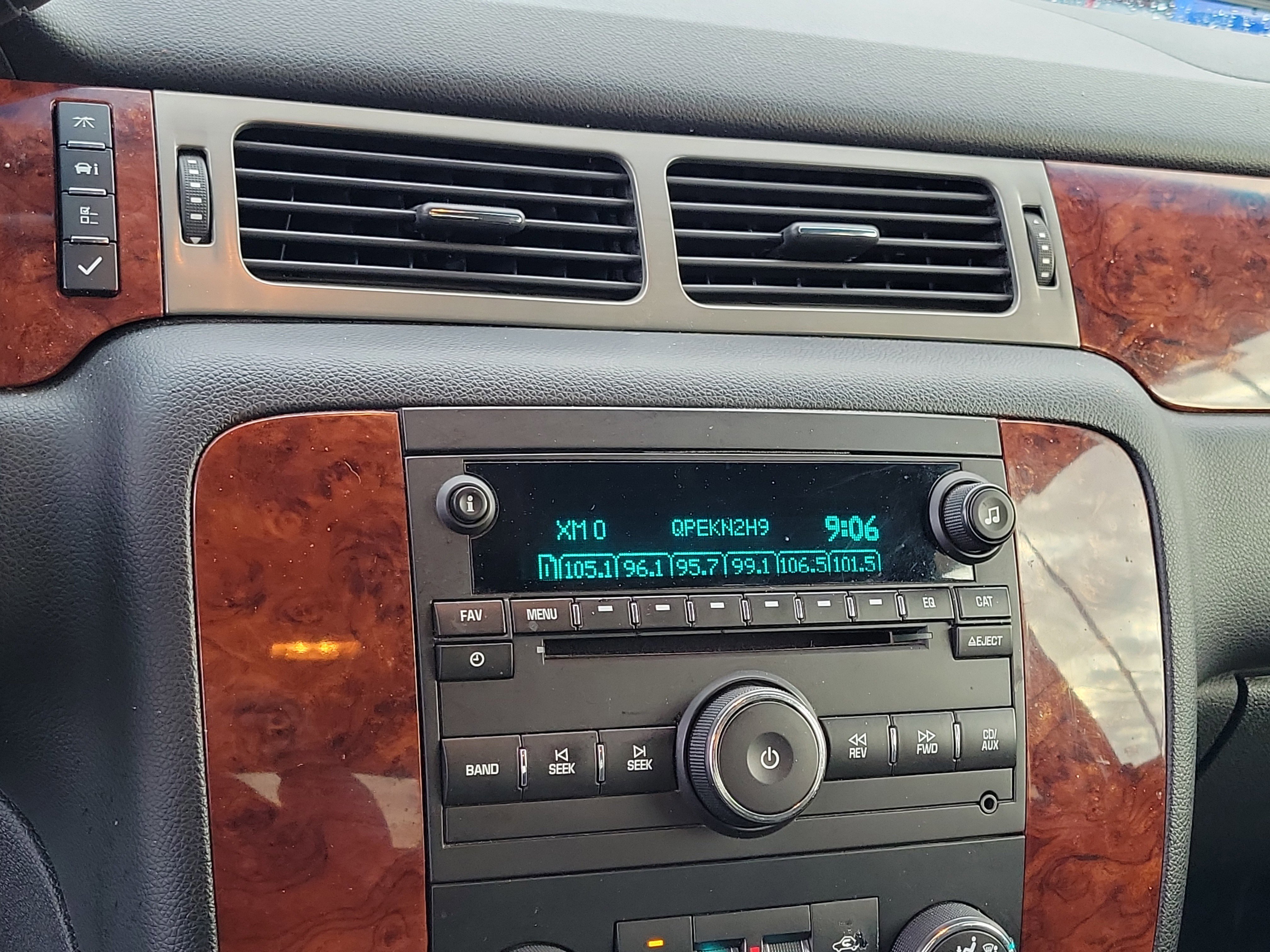 Used 2013 Chevrolet Avalanche LS w/ All-Star Edition image 26