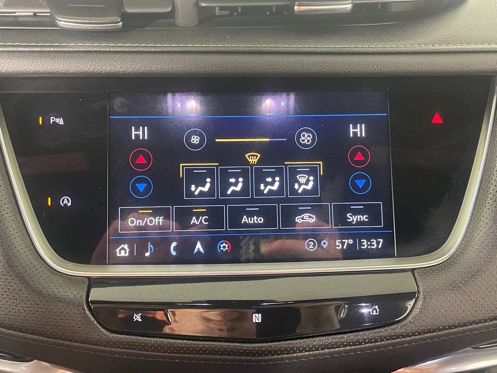 Used 2021 Cadillac XT5 Premium Luxury w/ LPO, Floor Liner Package image 21