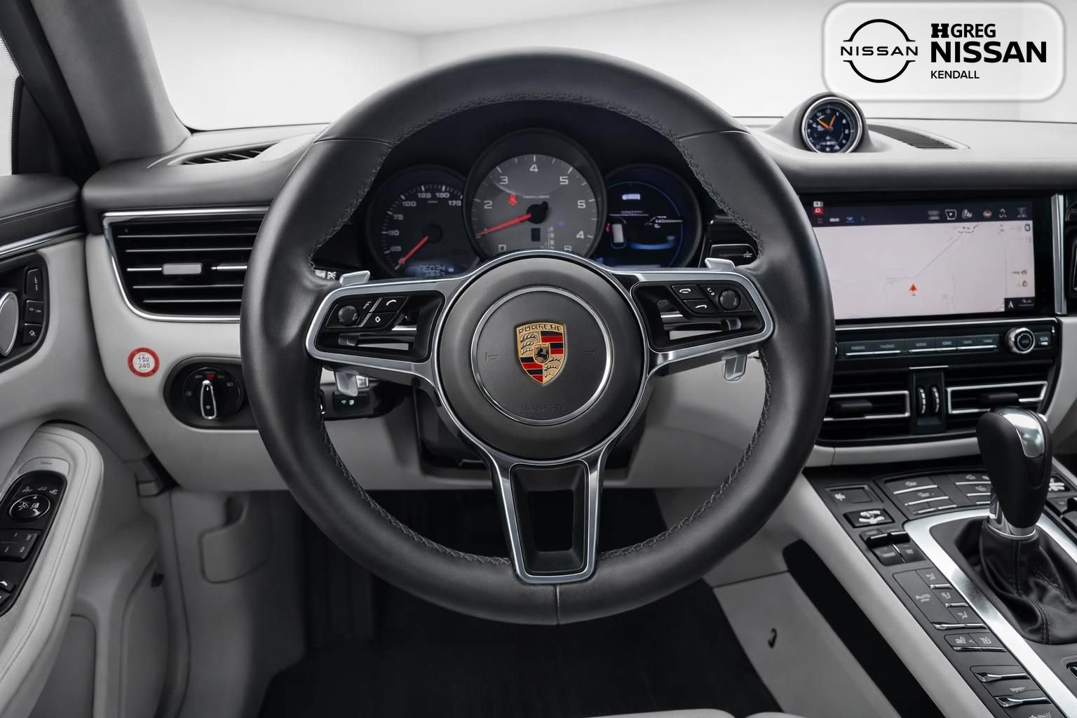 Used 2020 Porsche Macan S AWD/4WD image 6