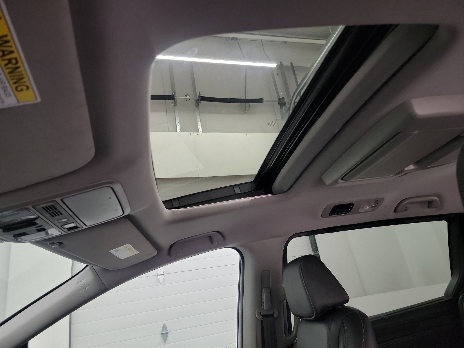 Certified 2023 Honda Odyssey Touring image 24