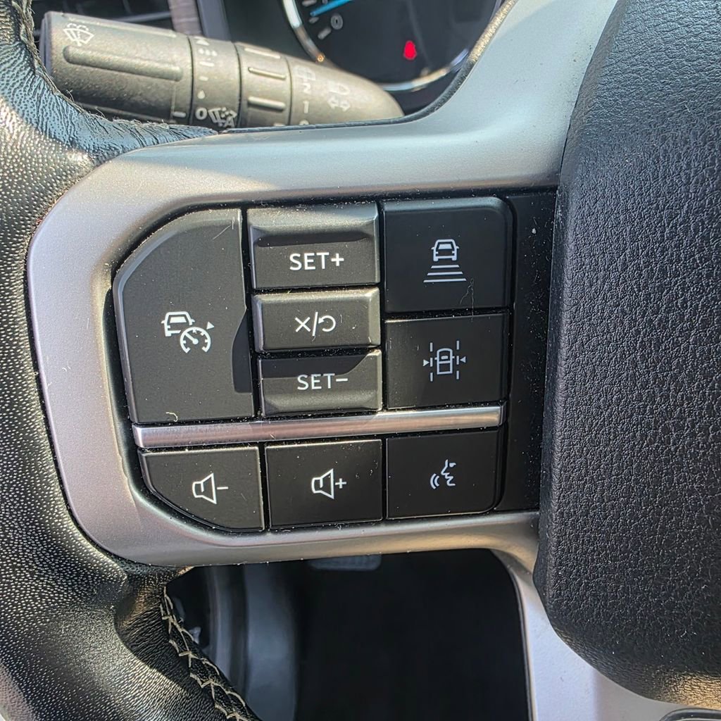 Used 2023 Ford Expedition Max Limited image 19