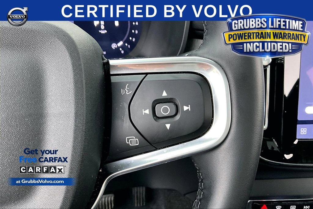 Certified 2025 Volvo XC40 B5 Plus AWD/4WD image 27