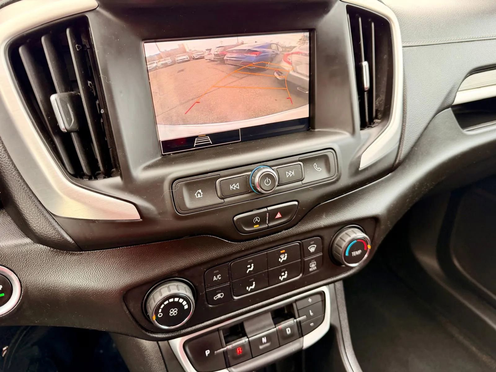 Used 2022 GMC Terrain SLE AWD/4WD image 14