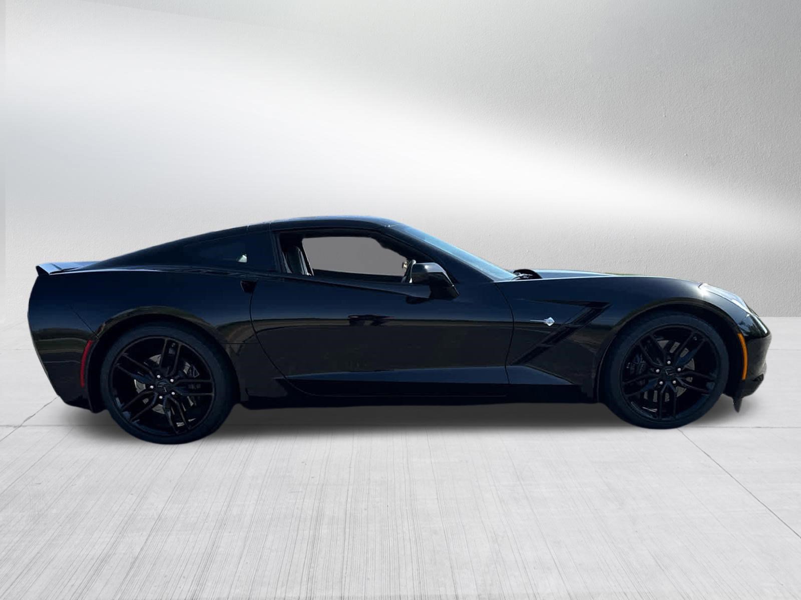 Used 2019 Chevrolet Corvette Stingray Coupe w/ Z51 1LT RWD image 12