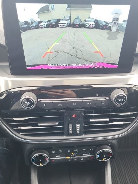 Used 2022 Ford Escape Titanium w/ Class II Trailer Tow Package image 6