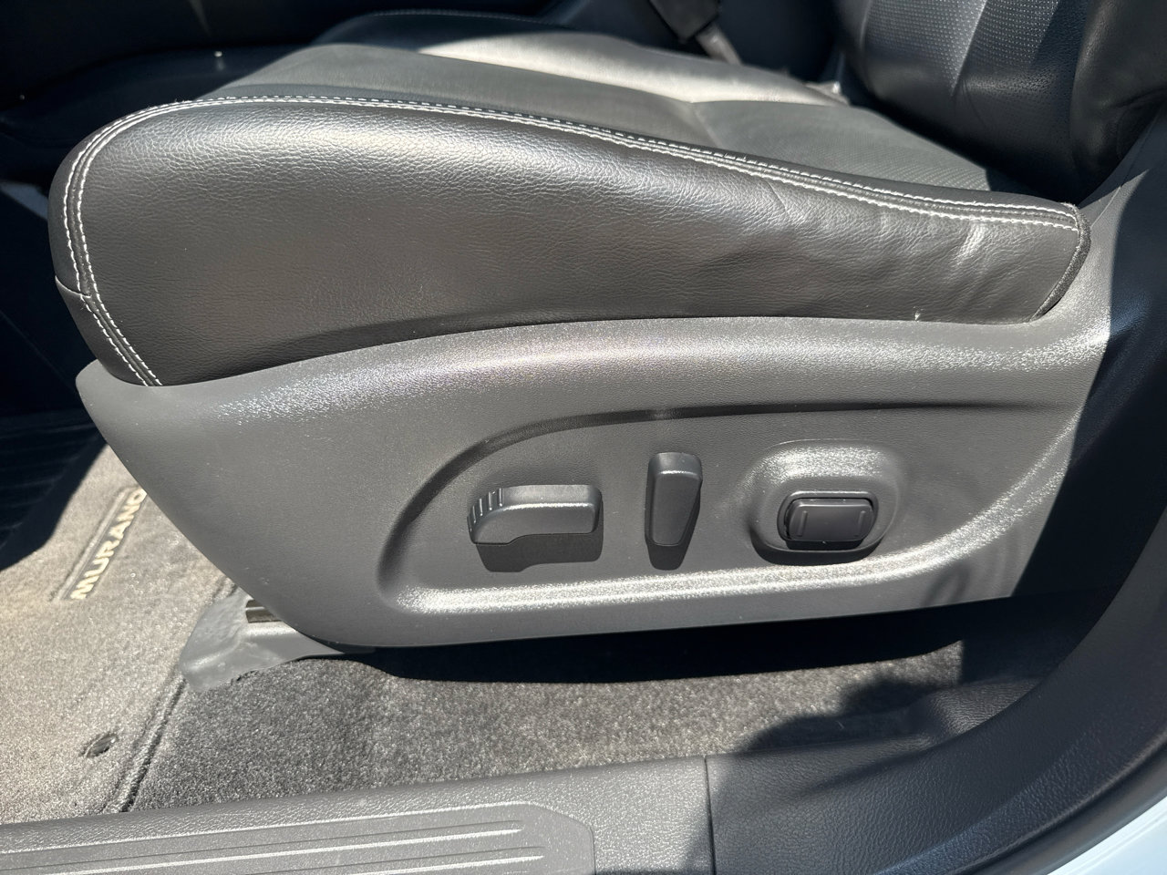 Used 2018 Nissan Murano SL w/ Moonroof Package image 13