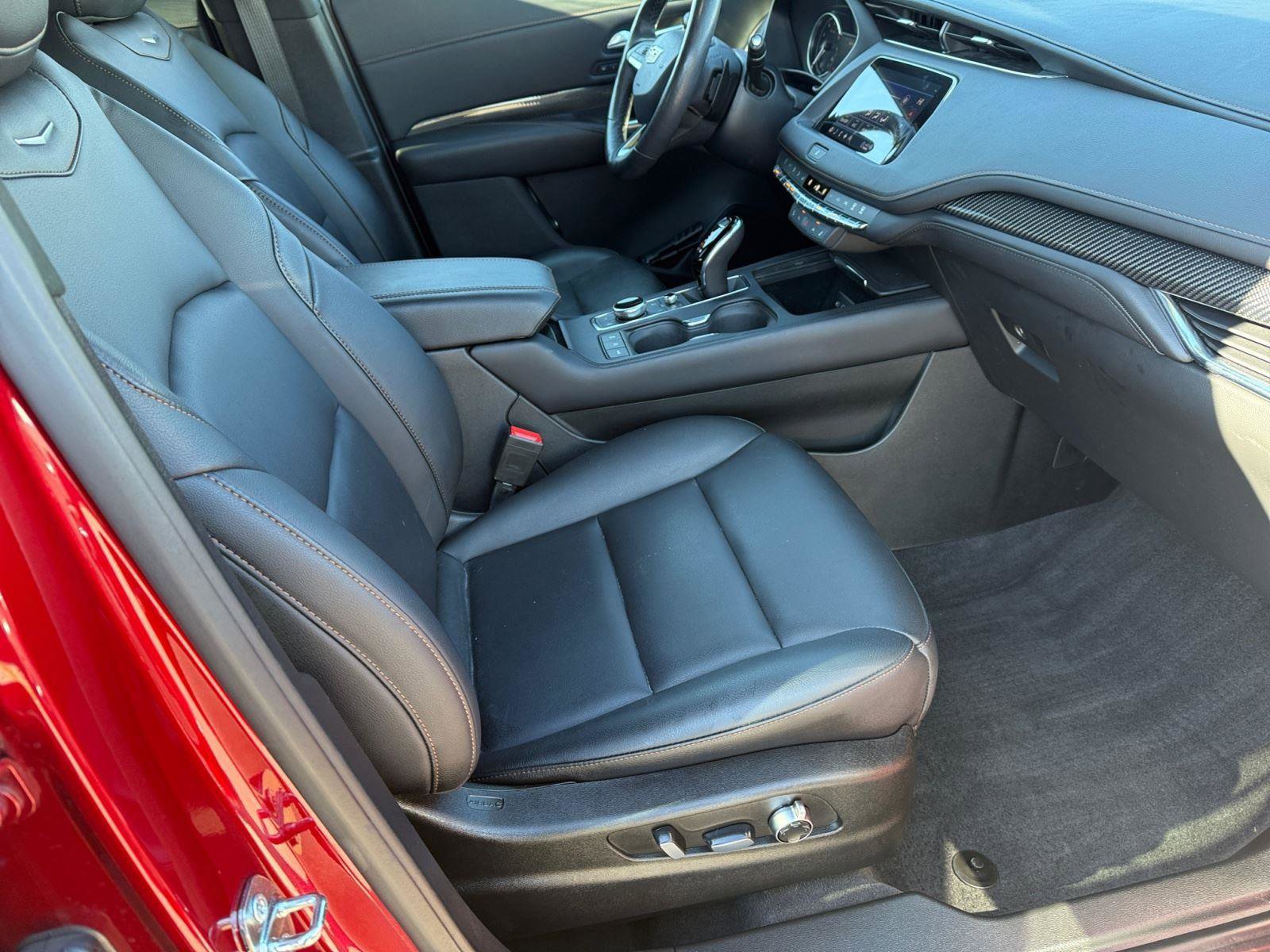Certified 2023 Cadillac XT4 Sport w/ LPO, Onyx Lite Package image 19