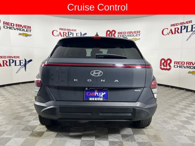 Used 2024 Hyundai Kona SEL w/ Convenience Package image 8