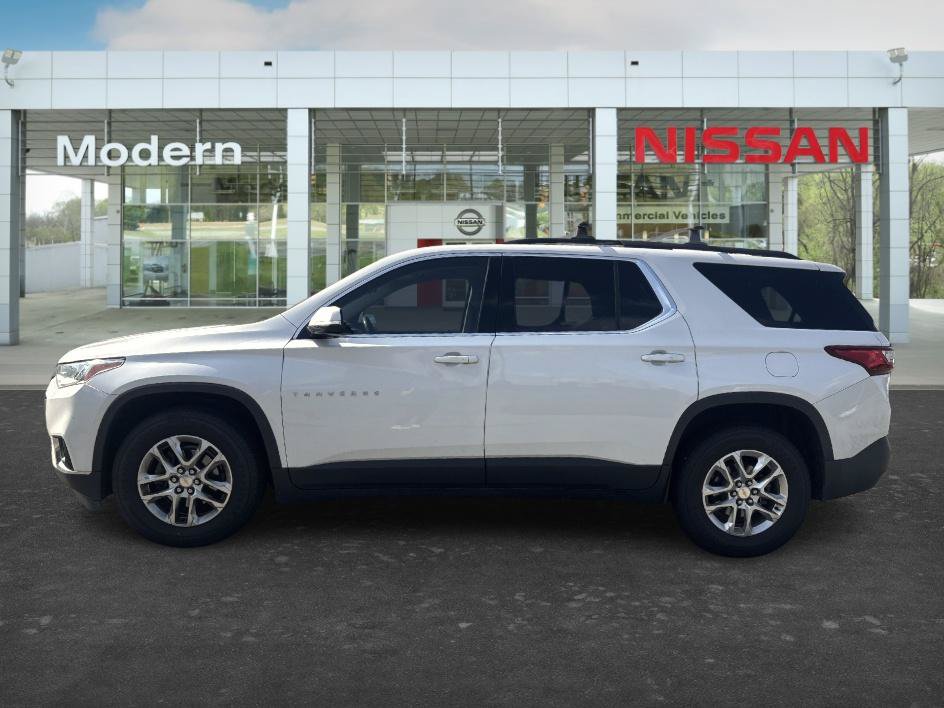 Used 2019 Chevrolet Traverse LT FWD image 2