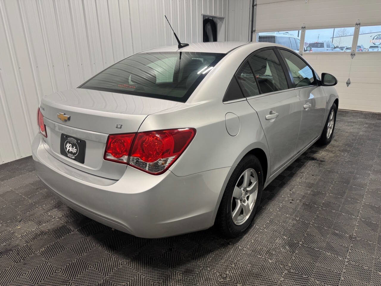 Used 2013 Chevrolet Cruze LT image 3