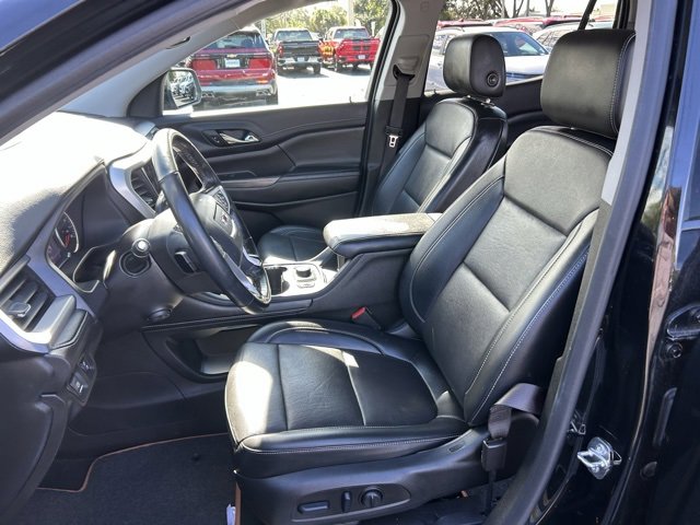 Used 2023 GMC Acadia SLT w/ Preferred Package image 14