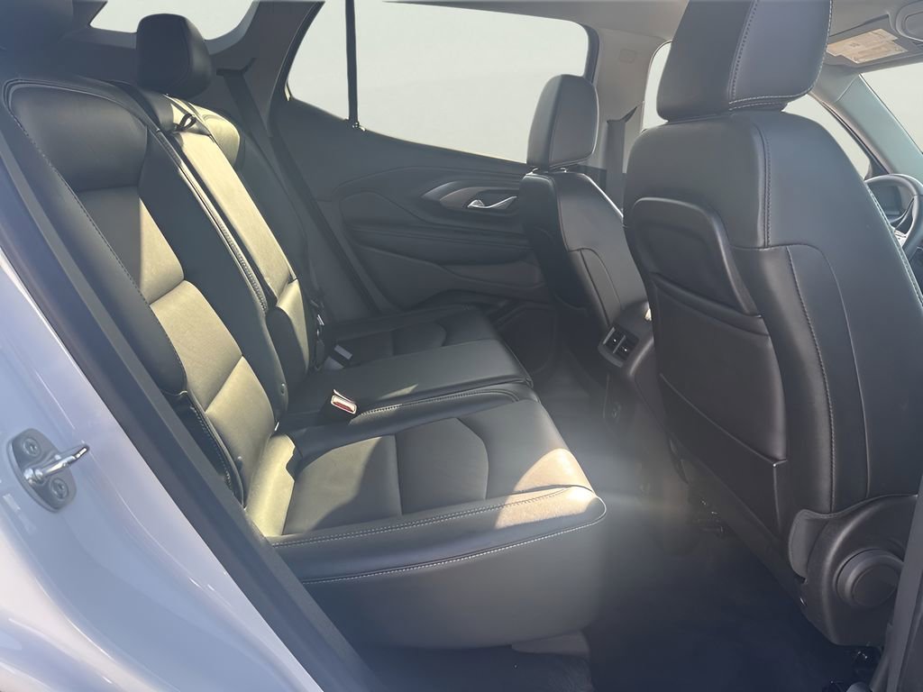 Used 2024 GMC Terrain SLT w/ Tech Package image 19