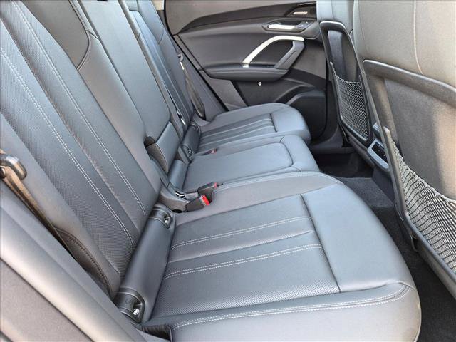 Certified 2025 Audi Q5 Premium w/ Premium Plus AWD/4WD image 18