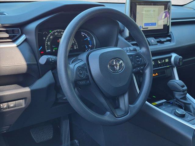 Used 2025 Toyota RAV4 XLE AWD/4WD image 10