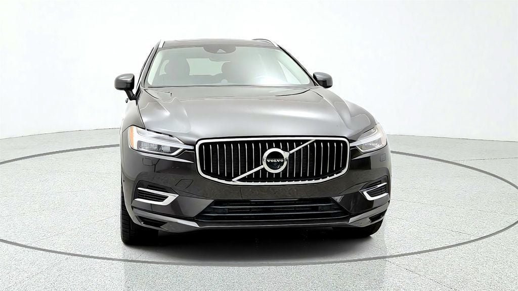 Used 2018 Volvo XC60 T8 Inscription w/ Advanced Package AWD/4WD image 2