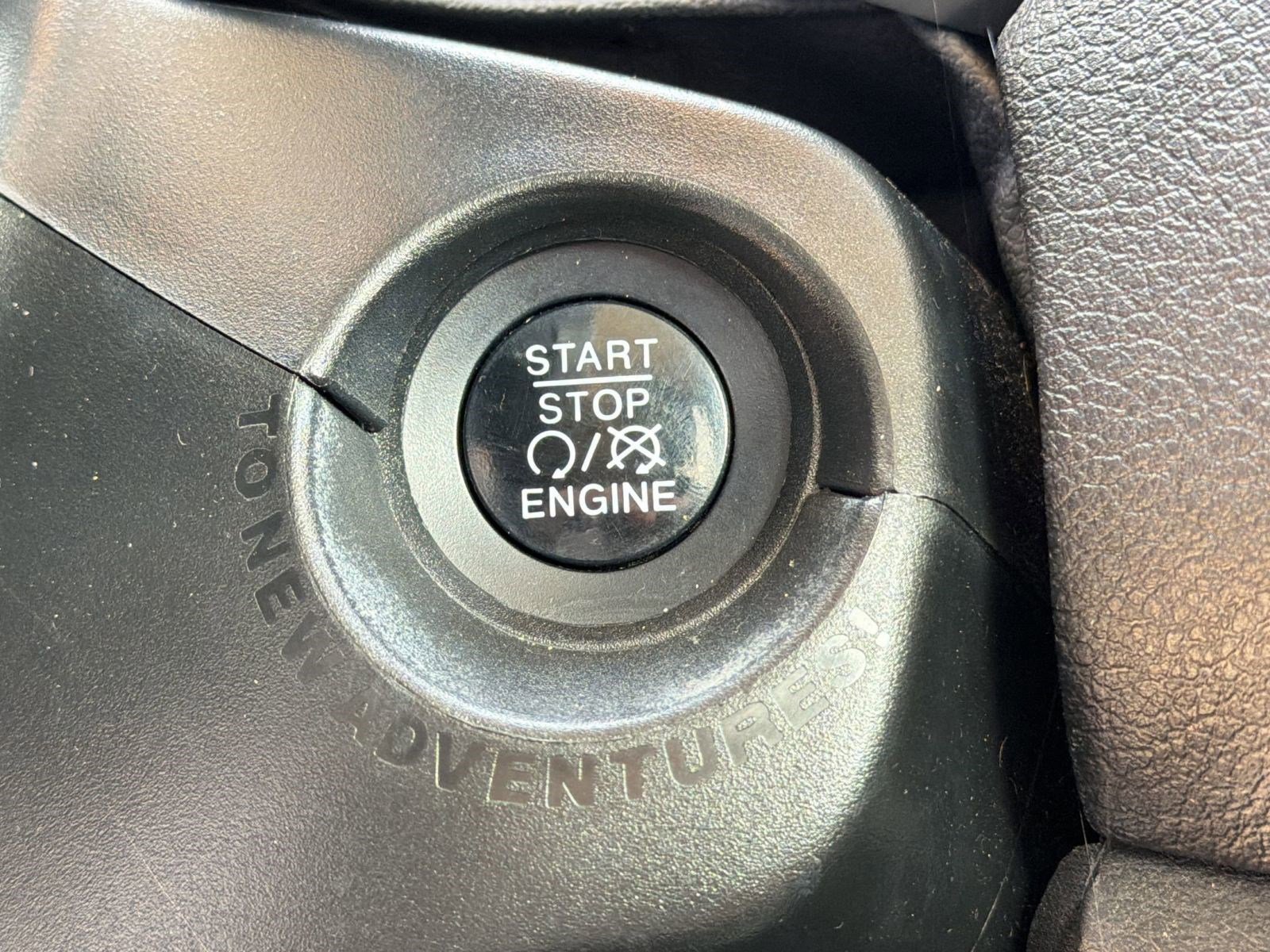 Used 2018 Jeep Renegade Latitude w/ Advanced Technology Group FWD image 25