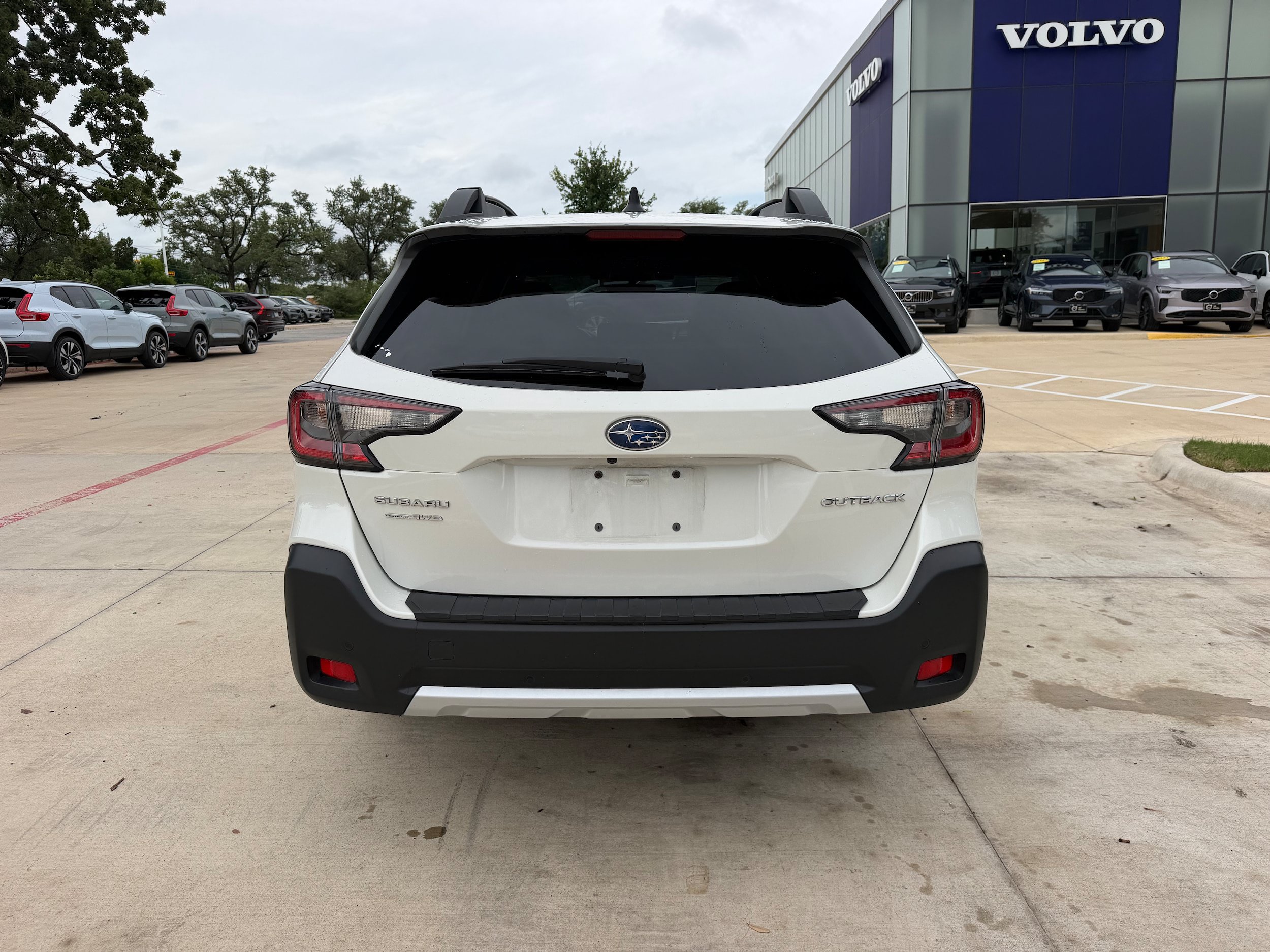 Used 2024 Subaru Outback Limited AWD/4WD image 5