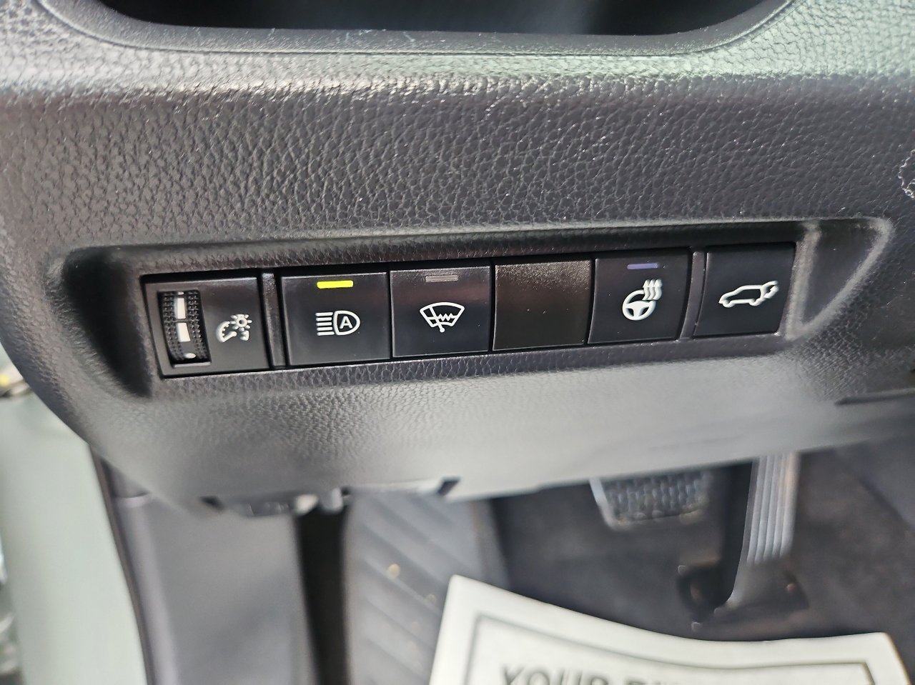 Used 2019 Toyota RAV4 XLE Premium image 26