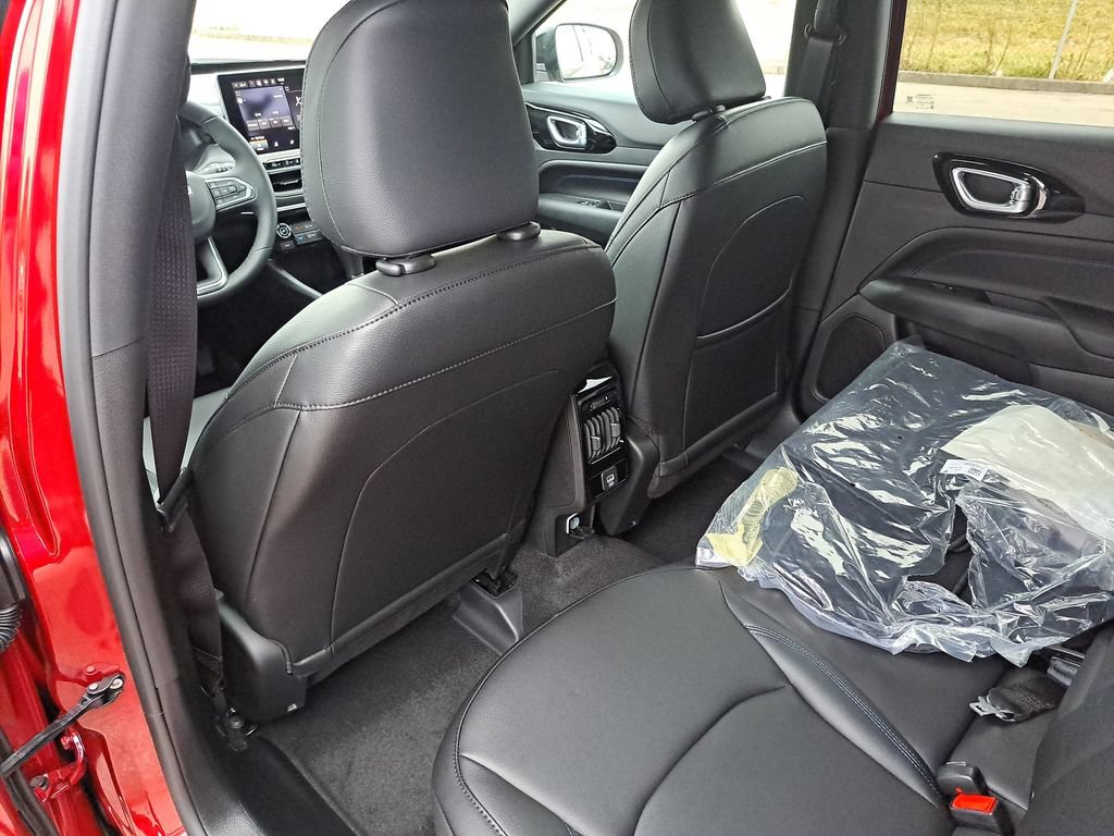 New 2026 Jeep Compass Limited AWD/4WD image 15