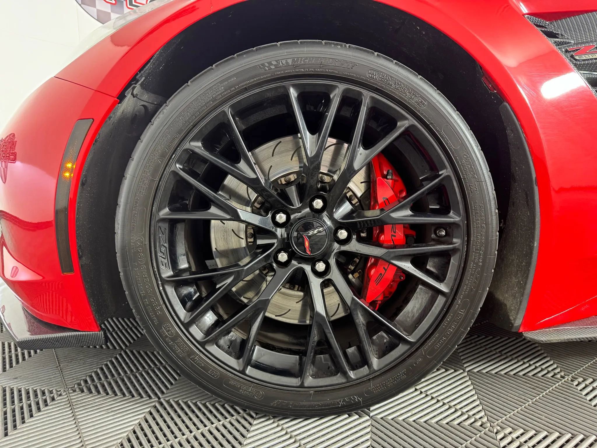 Used 2016 Chevrolet Corvette Z06 w/ 2LZ Preferred Equipment Group image 40