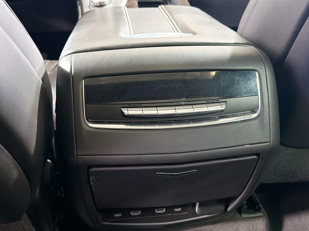 Used 2024 Cadillac Escalade Sport Platinum w/ LPO, ONYX Package image 27