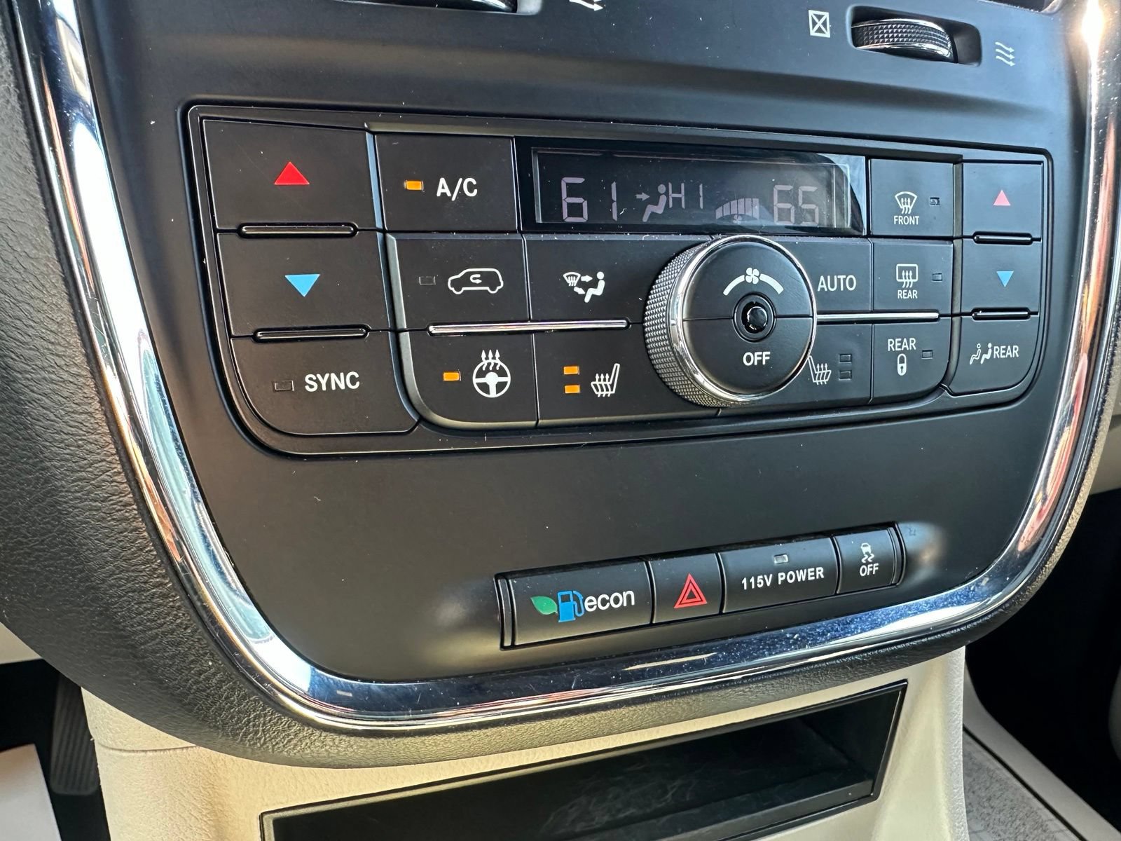 Used 2020 Dodge Grand Caravan SXT w/ Driver Convenience Group FWD image 66