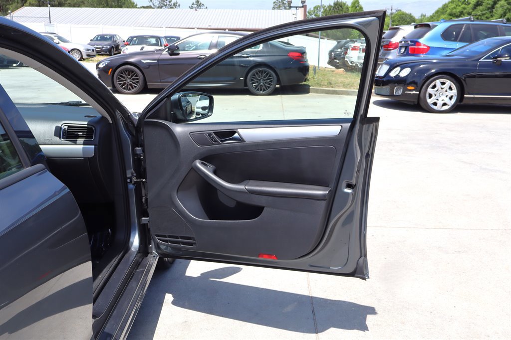 Used 2012 Volkswagen Jetta TDI FWD image 26