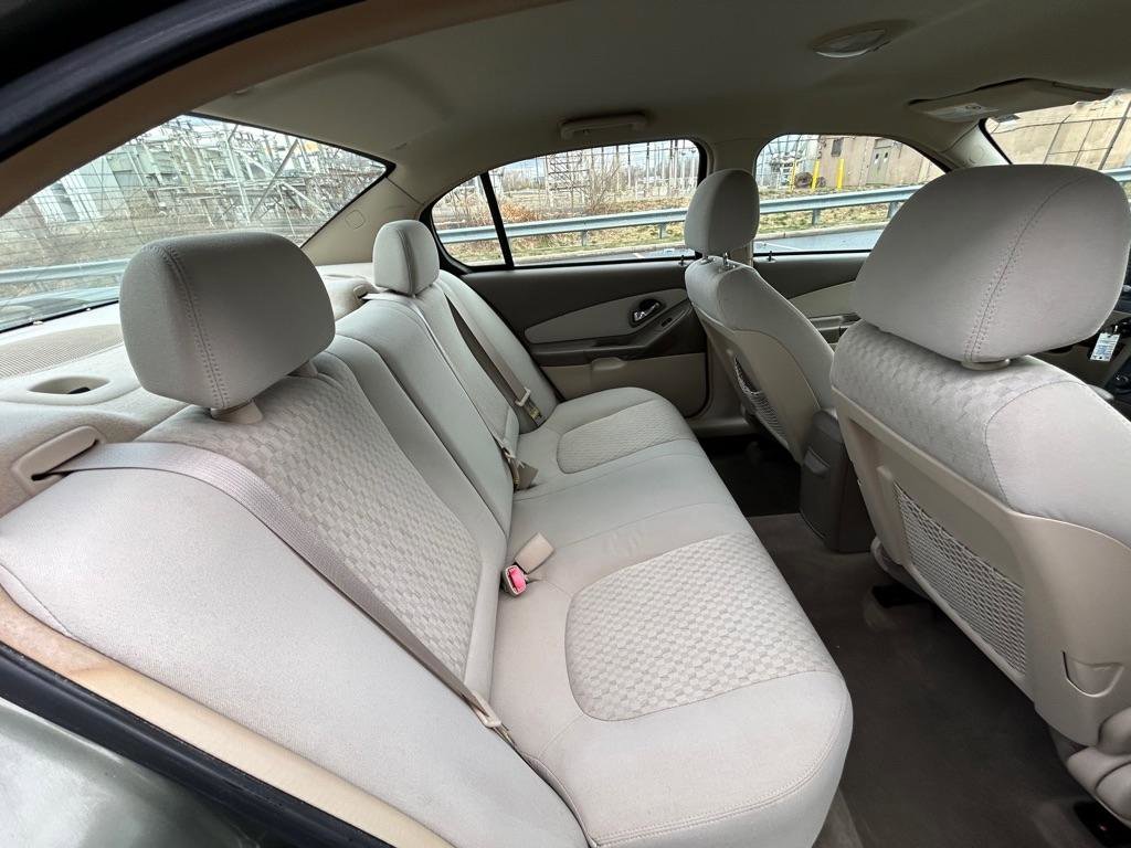 Used 2005 Chevrolet Malibu w/ Preferred Equipment Group image 45