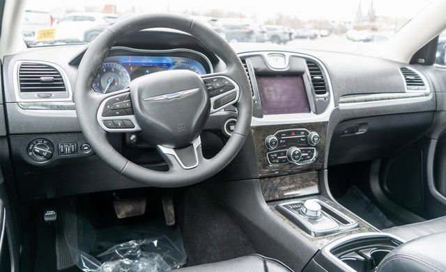 Used 2023 Chrysler 300 Touring L w/ Popular Equipment Group image 15